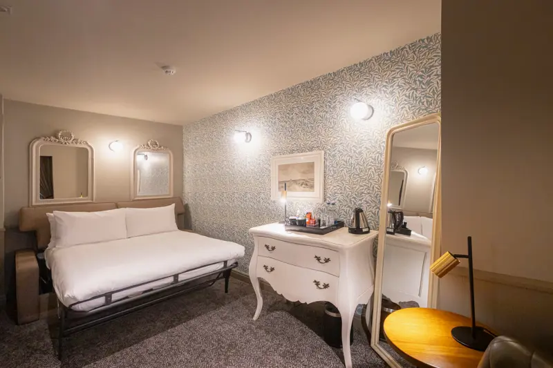 Comfy Family Room - Sleeps 4