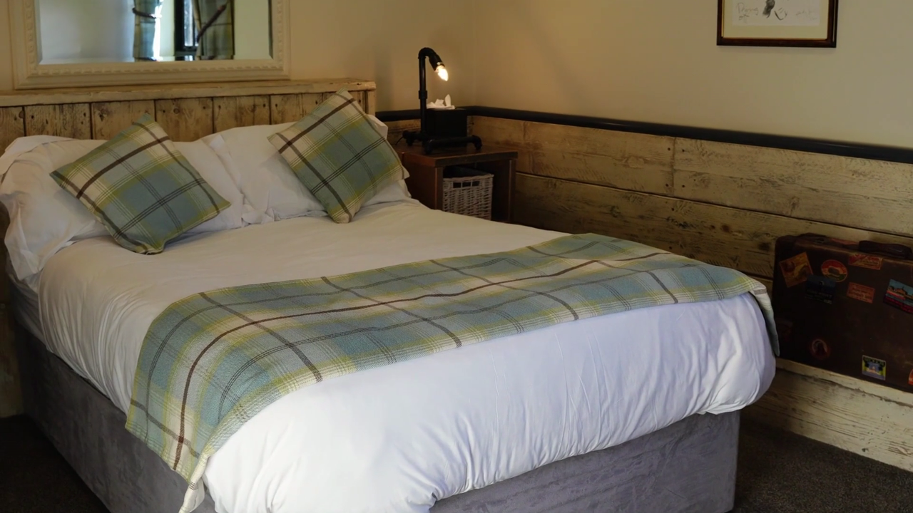 Cosy Shafto Double | 1st Floor | Note: Noise may be experienced