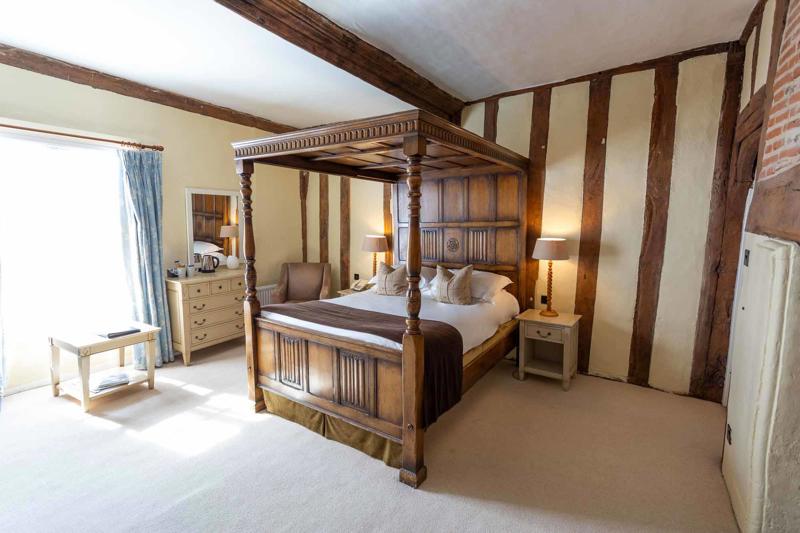 Four Poster